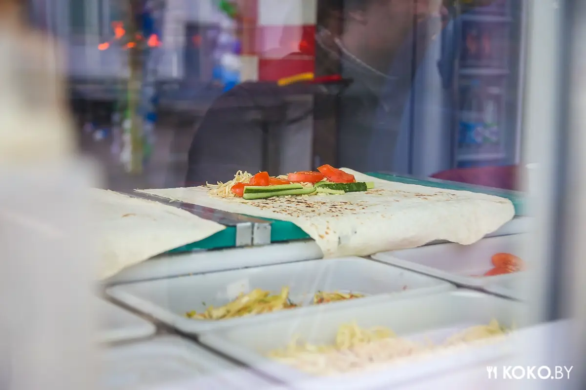Заведения: Пробуем шаурму, мясо для которой было приготовлено на диком огне