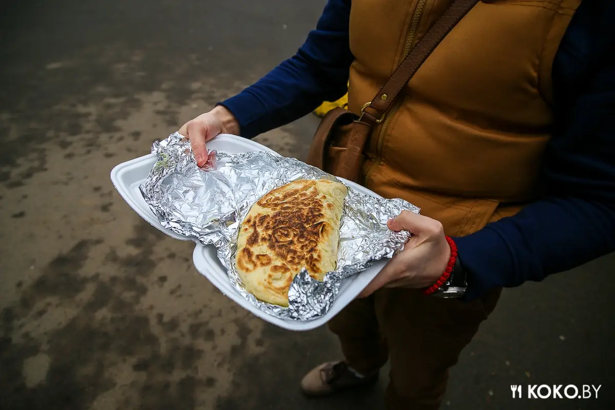 Заведения: Пробуем шаурму, мясо для которой было приготовлено на диком огне