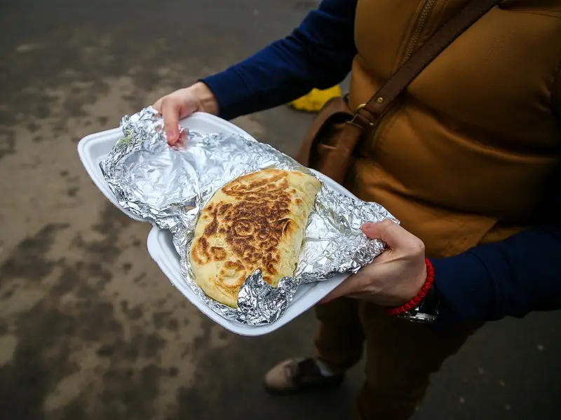 Заведения: Пробуем шаурму, мясо для которой было приготовлено на диком огне