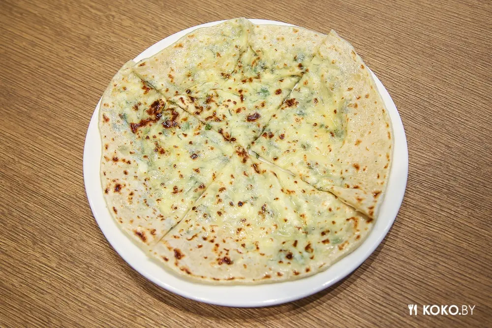 Заведения: Ешь как горец: брутальный блин с мясом на забытом Богами фуд-корте Food Republic