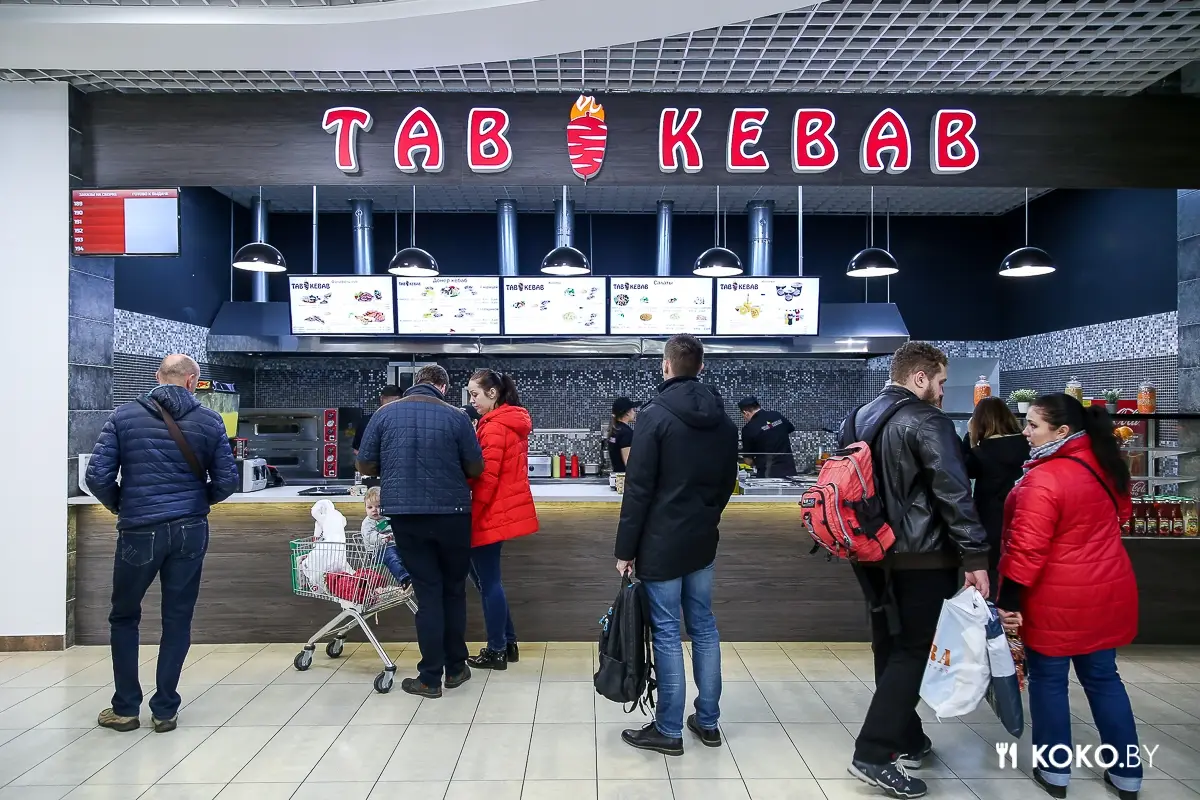Заведения: Проверяем, есть ли жизнь на фуд-корте в новом торговом центре «Dana Mall»