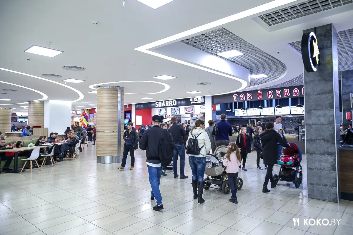 Заведения: Проверяем, есть ли жизнь на фуд-корте в новом торговом центре «Dana Mall»