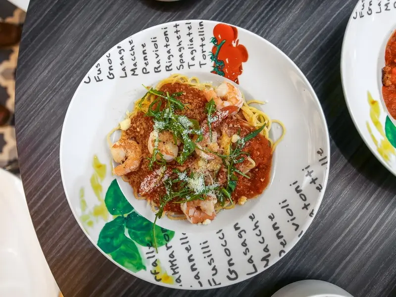 Заведения: Новый «Pasta Bar» с крафтовой пастой и винишком в торговом центре «Galleria Minsk»