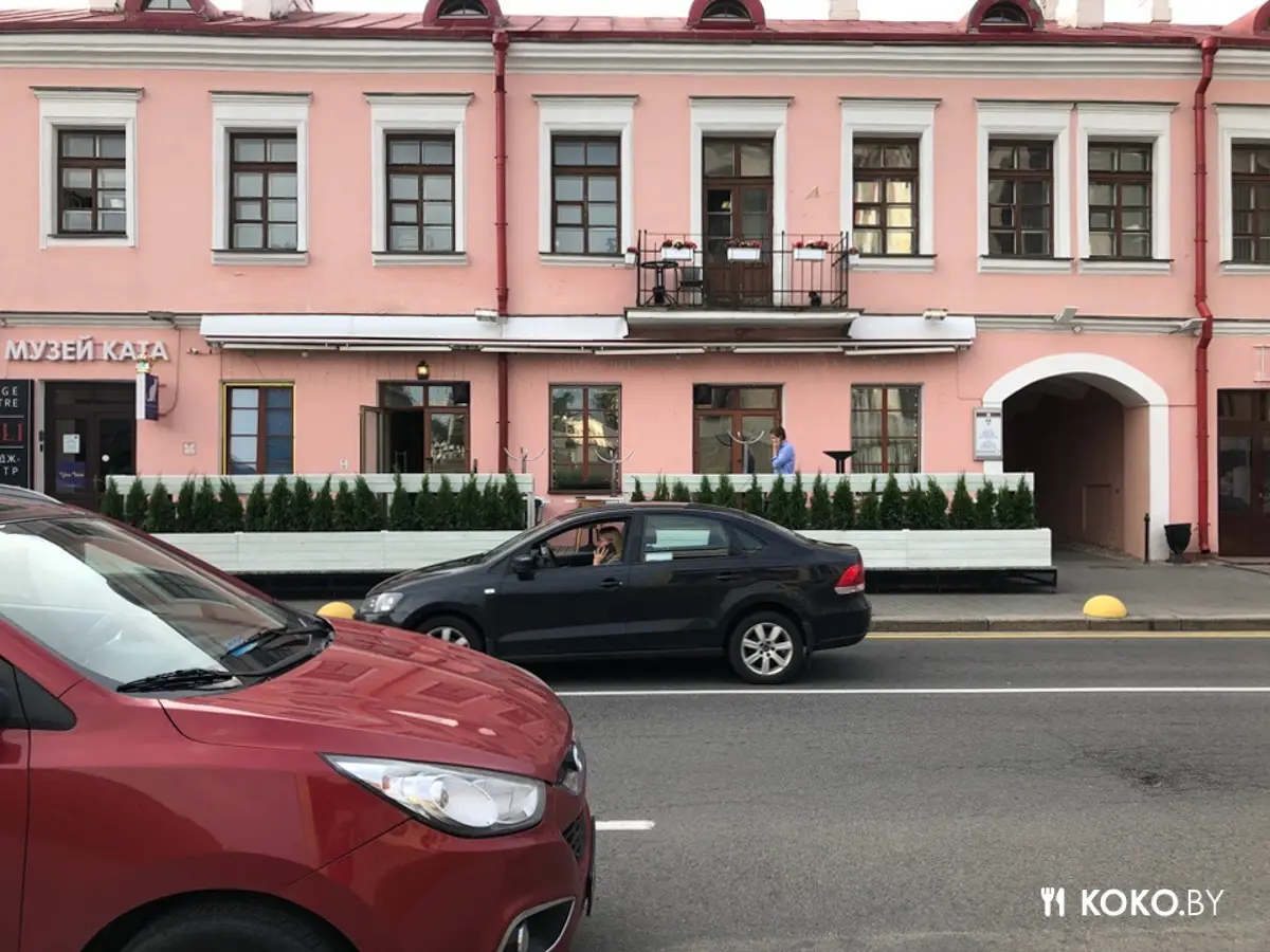 Заведения: В центре открылась душевная «La Piazza» с домашней итальянской кухней